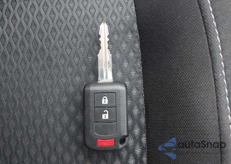 2018 Mitsubishi Outlander Es z USA, uszkodzony, nr VIN JA4AZ3A38JJ003545